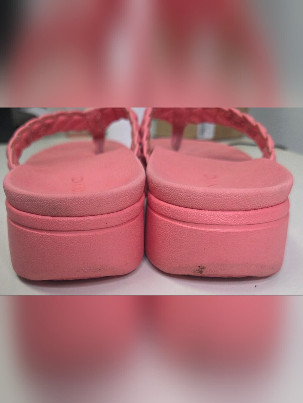 Vionic Kenji Sandals Flip Flops Slides Pink Size 8.5 - Picture 8 of 10